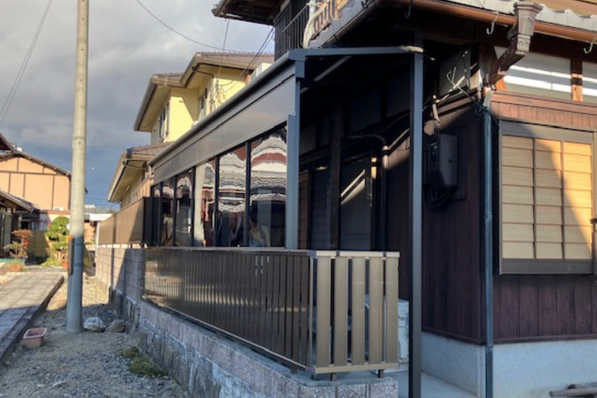 サンセブンの雨雪でも安心！後付けテラスのある暮らしの施工後の写真1