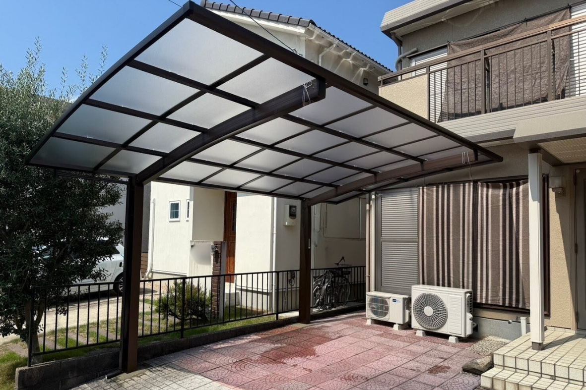 サンセブンの愛車を雨や紫外線から守る！人気のカーポートの施工後の写真1