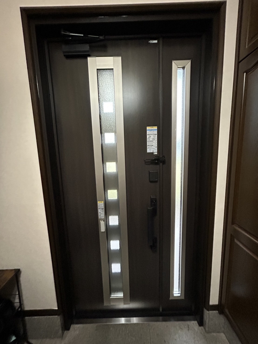 サンセブンの1日で玄関が変わる！スマートキーで毎日快適にの施工後の写真2