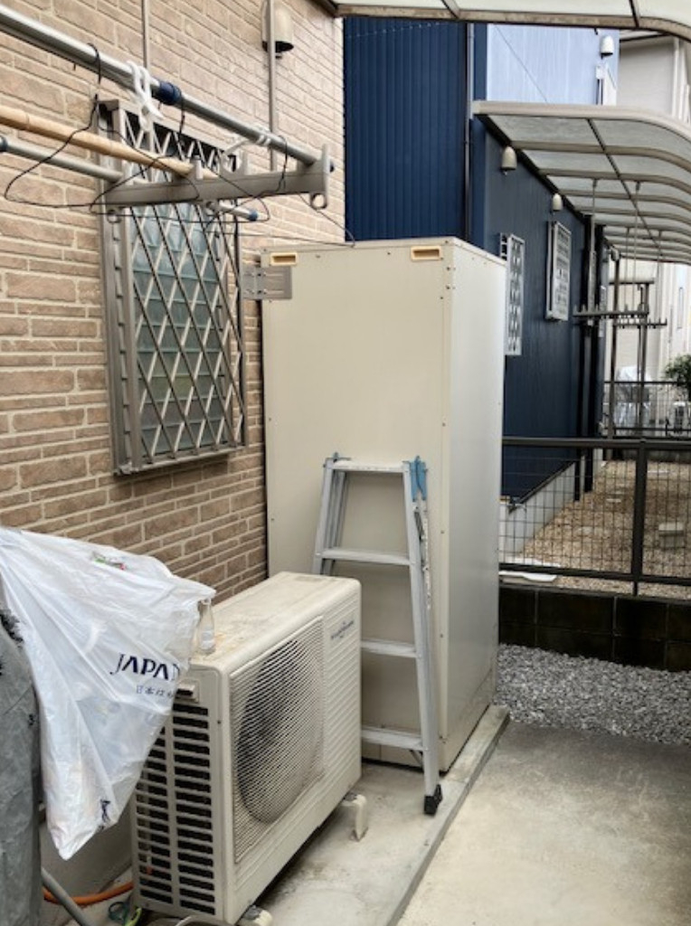 サンセブンの急にお湯が出なくなる前に！ エコキュート交換のサインの施工前の写真1