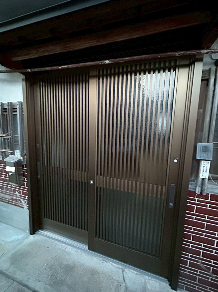 サンセブンの木製引戸を最新リシェントへ！ガタつきと寒さを一気に解消の施工後の写真1