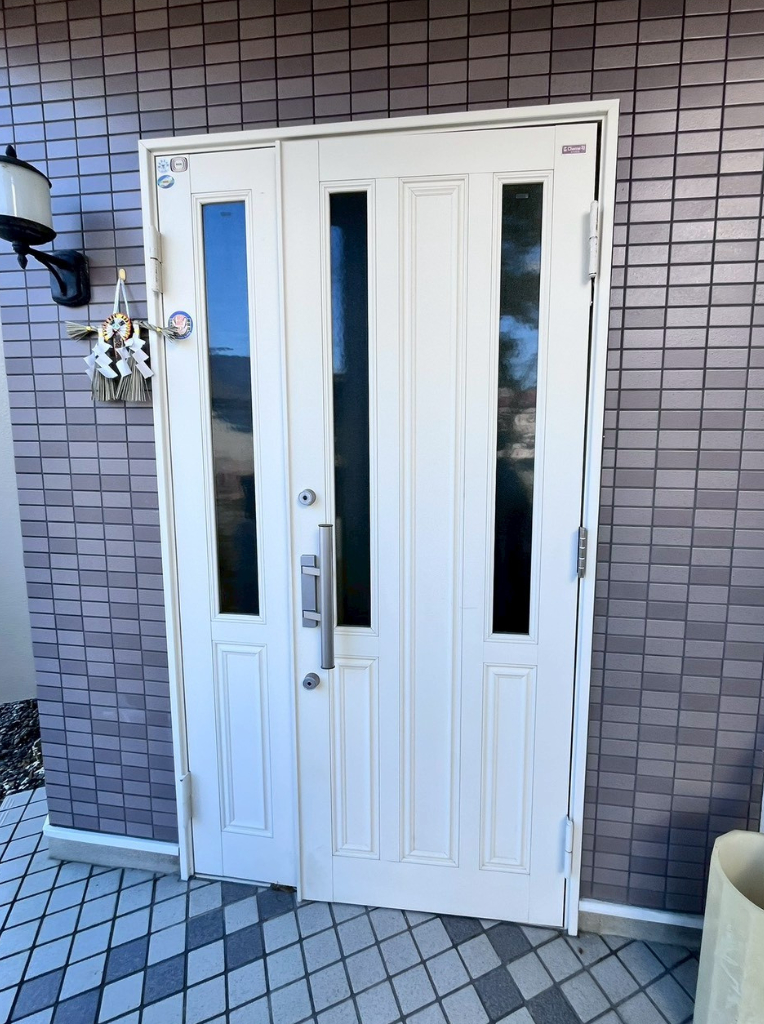 サンセブンの玄関の冷気対策！断熱リフォームで快適にの施工前の写真1