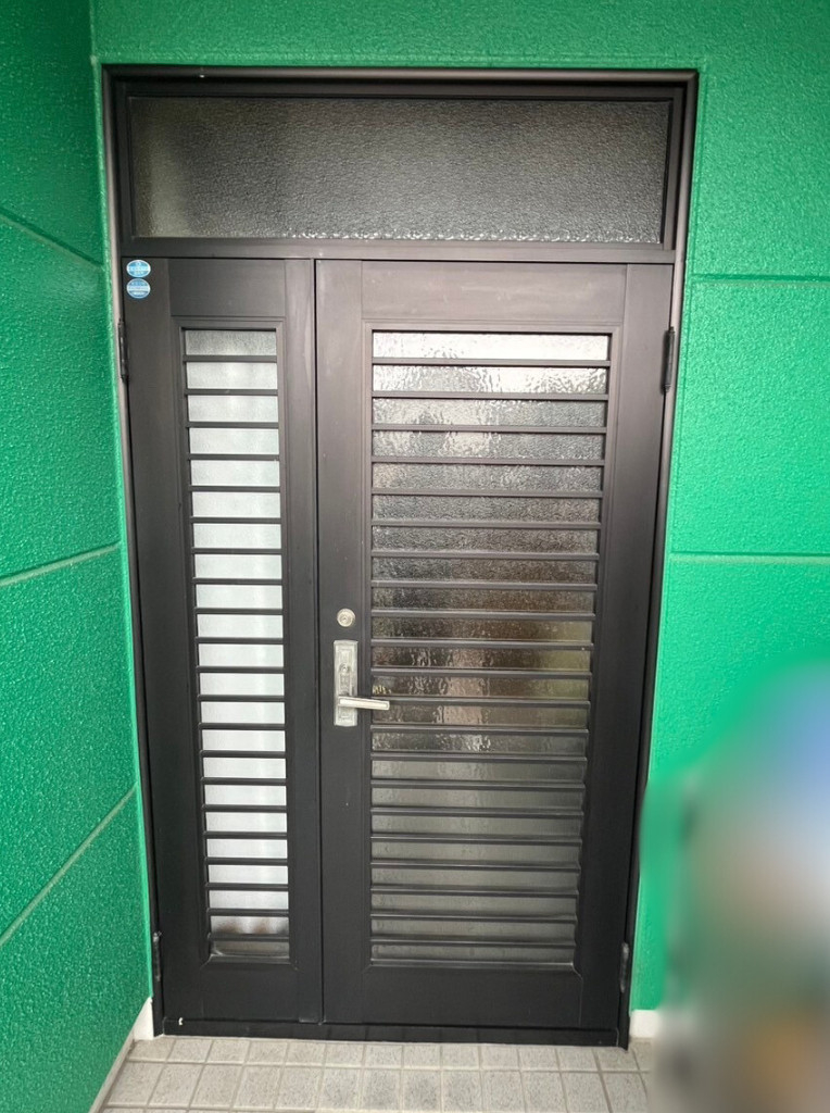 サンセブンの塗装剥げも解決！和洋問わず馴染むドアリモの施工前の写真1