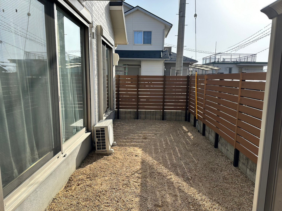 サンセブンの滋賀でウッドデッキ工事｜庭がセカンドリビングにの施工前の写真1