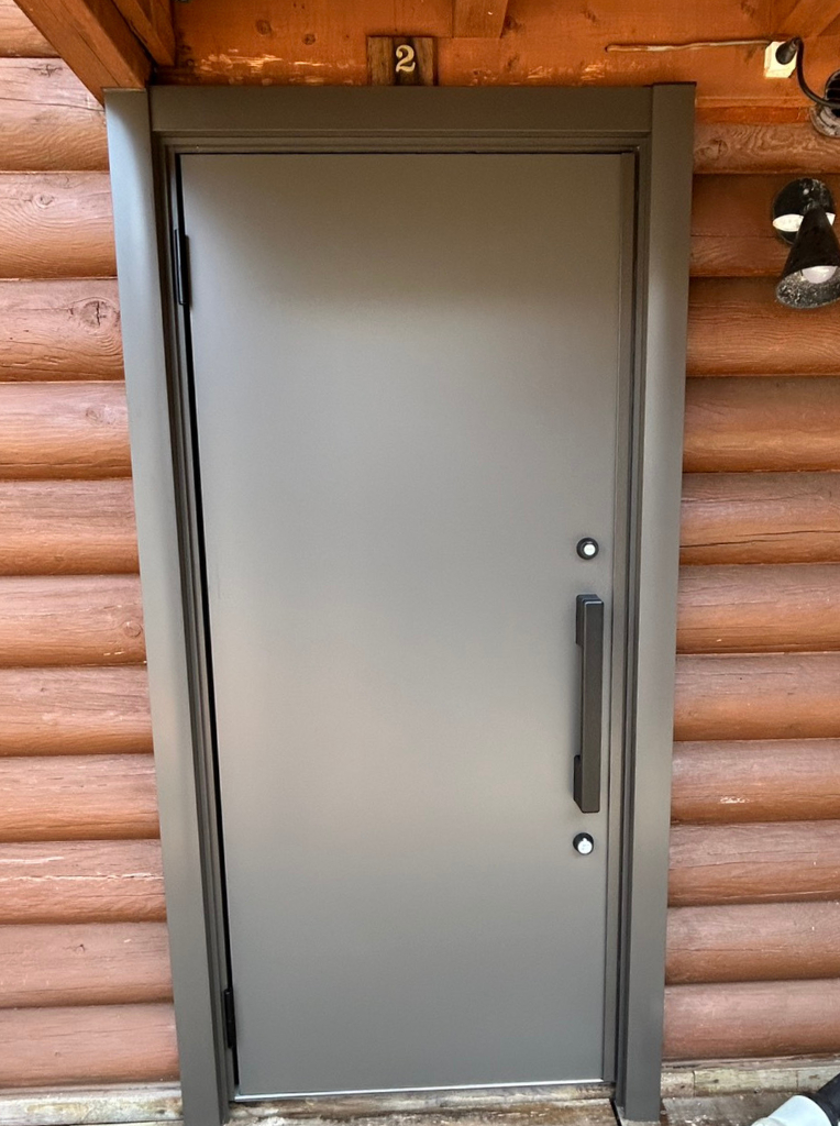 サンセブンの滋賀でリシェント玄関リフォーム｜最短1日でできる人気の玄関交換の施工後の写真1