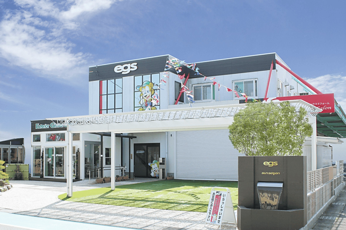 サンセブンの浴室ドア施工事例｜折り戸から開き戸へ交換した浴室リフォームのお客さまの声の写真1