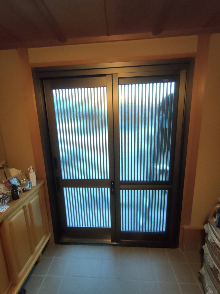東名住建 守山の【岩倉市】戸車トラブルをきっかけに玄関引戸も新しくの施工後の写真3