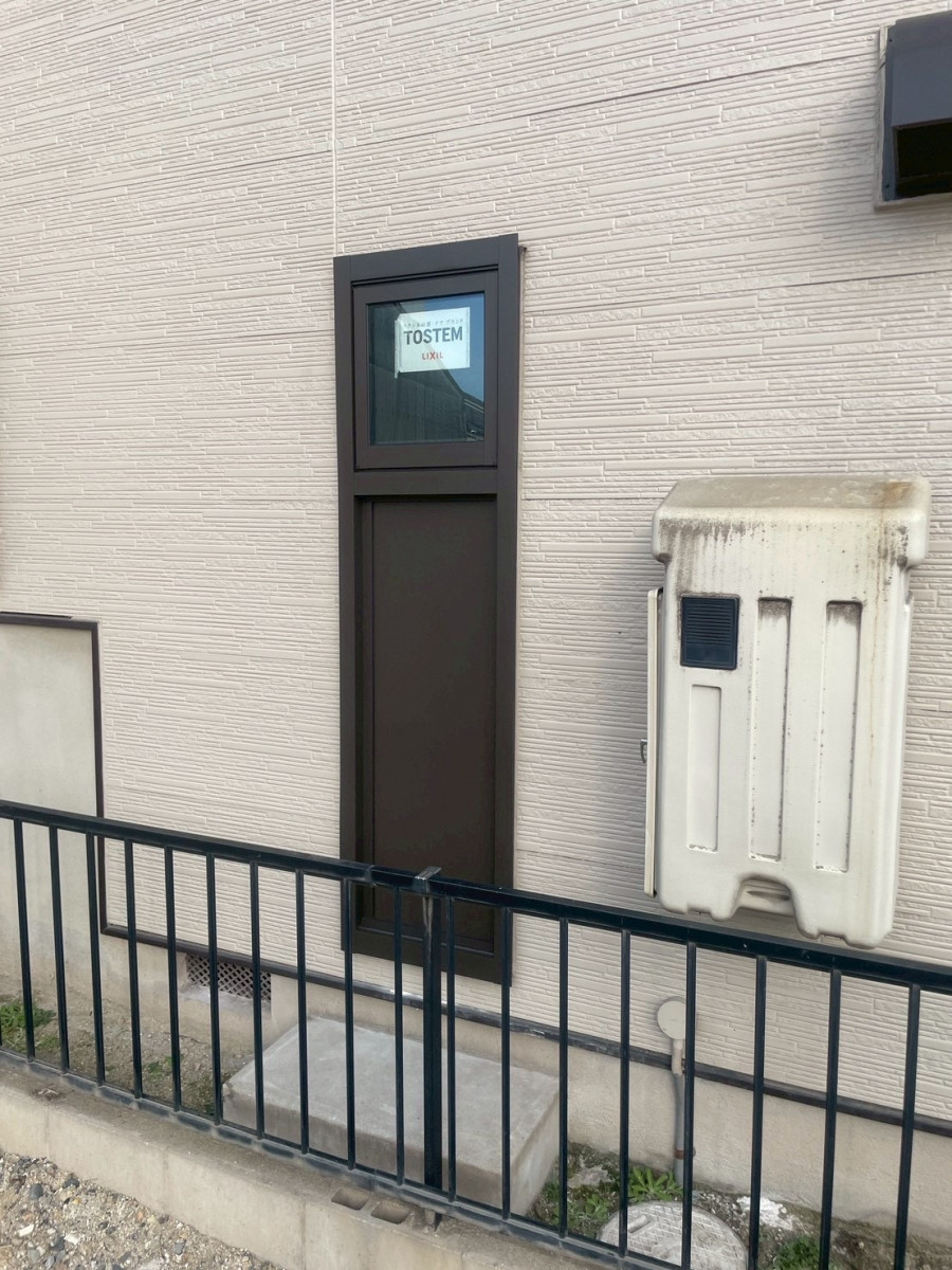 東名住建 守山の【名古屋市守山区】勝手口ドアのサイズが合わない？（窓リノベ補助金対象）の施工後の写真3