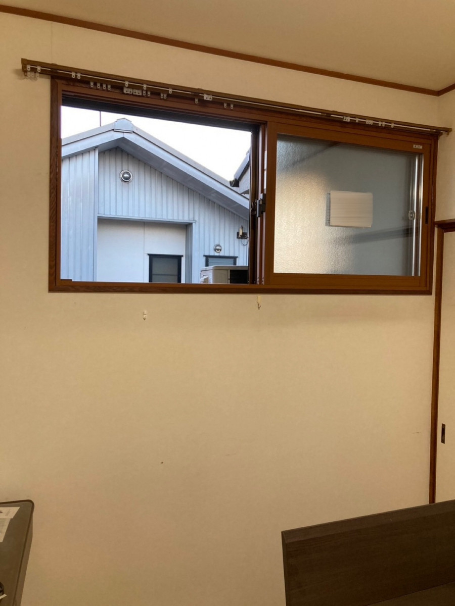 東名住建 守山の【名古屋市守山区】内窓インプラスで断熱！二重窓で西日と冬の寒さ対策（窓リノベ補助金対象）の施工後の写真2