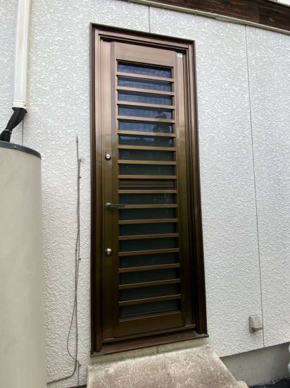 原田ガラス店の勝手口ドアのリフォーム施工事例写真1