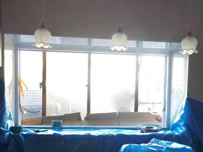 杉本ガラス建材の脱衣所の窓とキッチン出窓に快適な光空間【ガラスブロック工事】の施工前の写真2