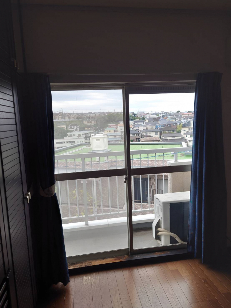 杉本ガラス建材の横浜市南区　内窓設置工事【インプラス取付工事】の施工前の写真2