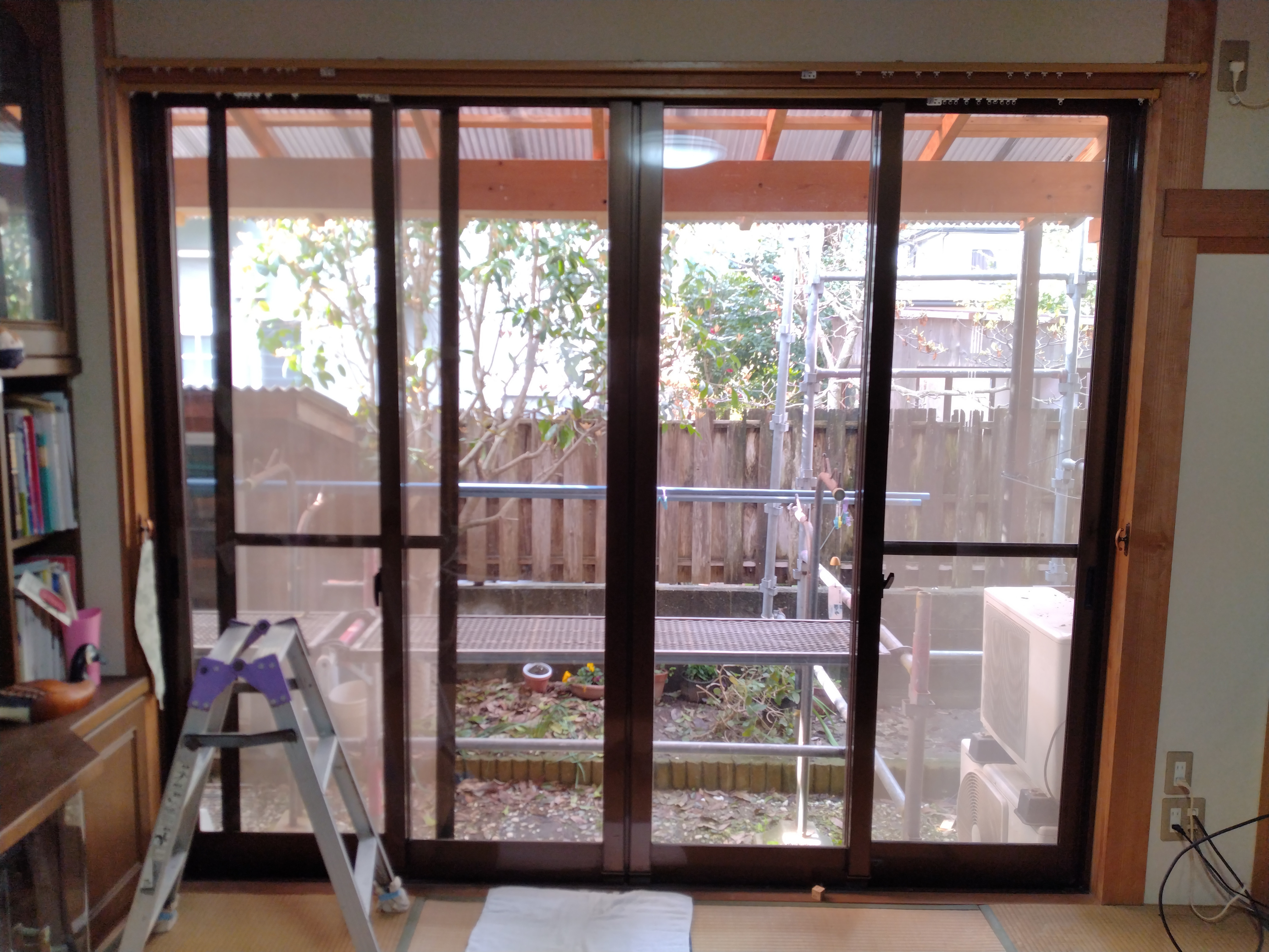 フクイM&Cの【糸島市】暑さとエアコンの効果をよくしたく内窓施工しましたの施工前の写真1