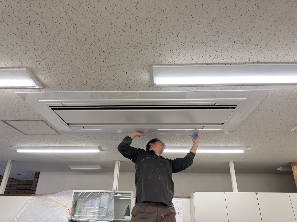 またまたチキンのブログ(笑) 油淋鶏定食 土佐トーヨー住器のブログ 写真4