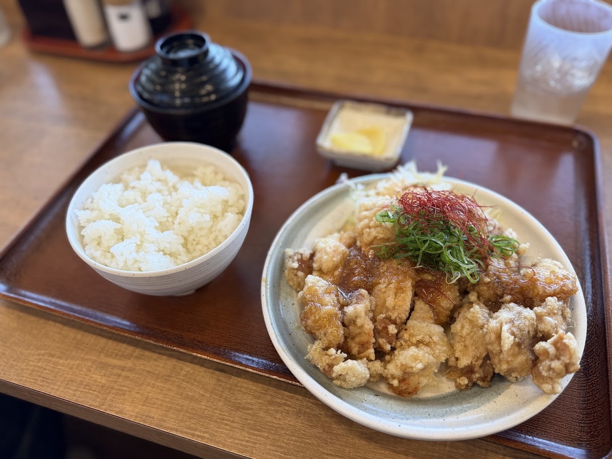 またまたチキンのブログ(笑) 油淋鶏定食 土佐トーヨー住器のブログ 写真2