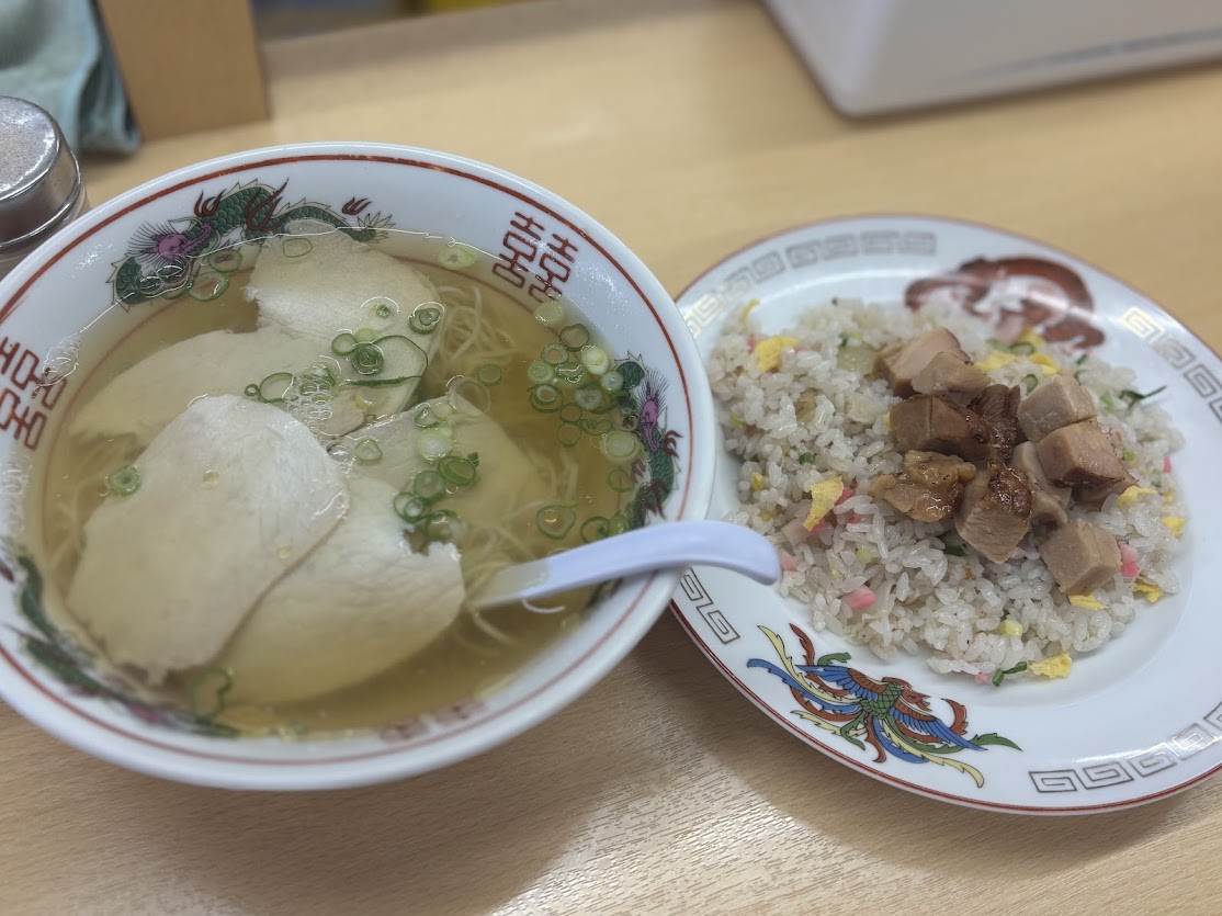 90年前から親しまれてる中華そばのお店 上海軒 土佐トーヨー住器のブログ 写真4