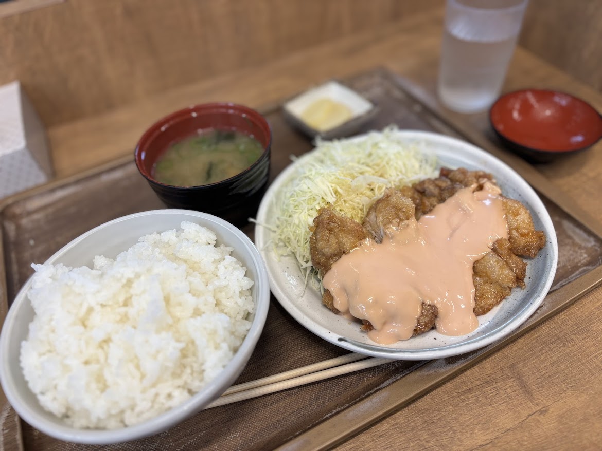 タルタルソースではない・・・チキン南蛮 土佐トーヨー住器のブログ 写真1