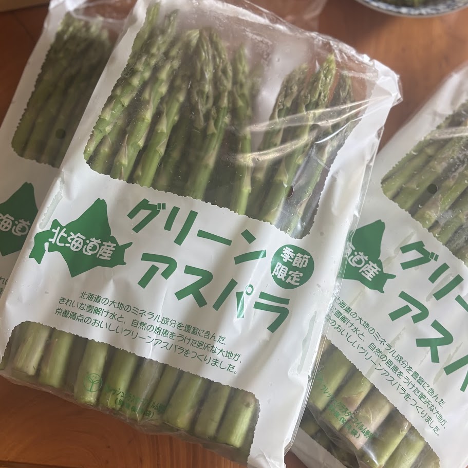 グリーンアスパラいただきました。 土佐トーヨー住器のブログ 写真1