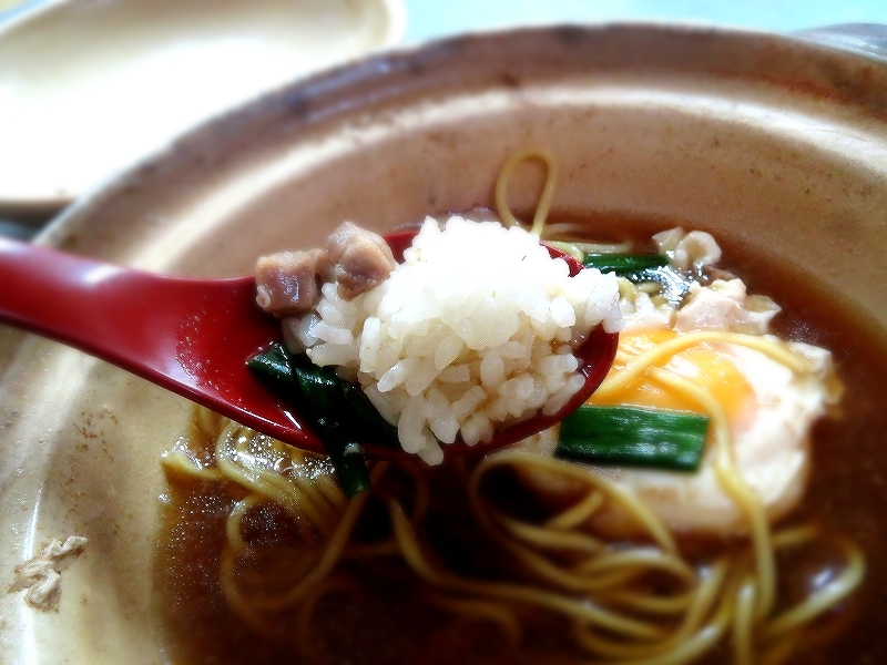 鍋焼きラーメン 土佐トーヨー住器のブログ 写真3