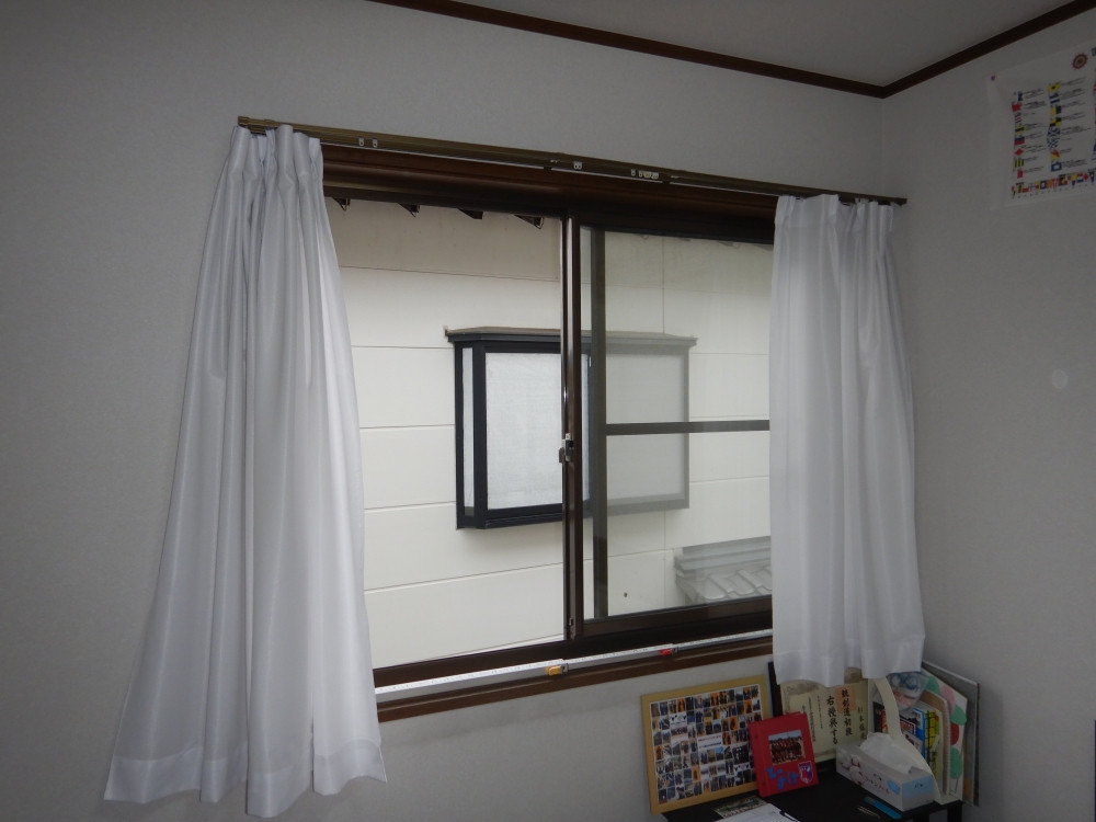 土佐トーヨー住器の先進的窓リノベ事業使った断熱内窓インプラスの取り付けの施工前の写真2