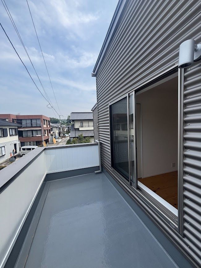 土佐トーヨー住器のリフォームシャッター取付の施工前の写真1