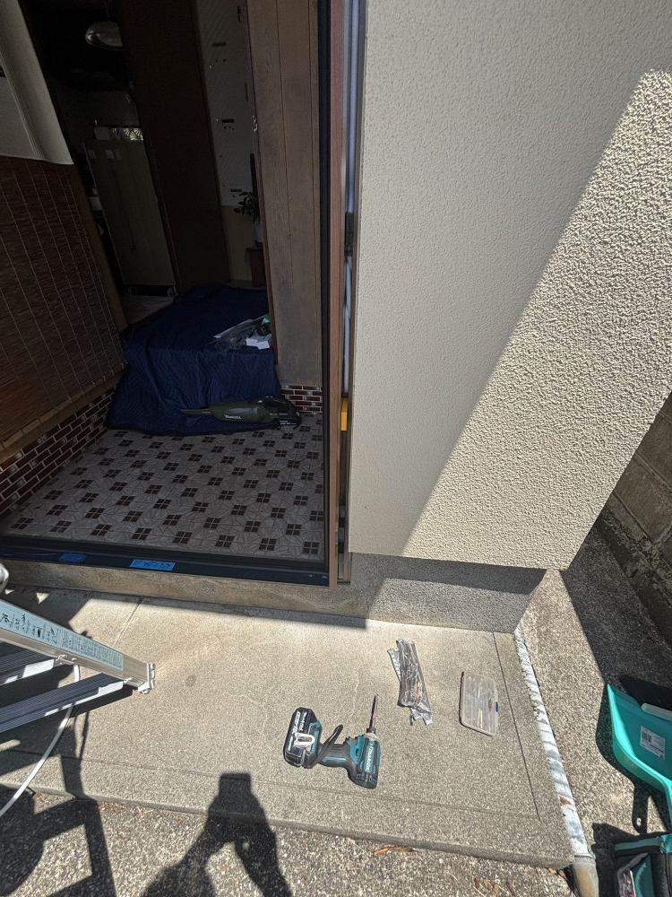土佐トーヨー住器のリシェント玄関で玄関ドアをリフォームの施工後の写真3