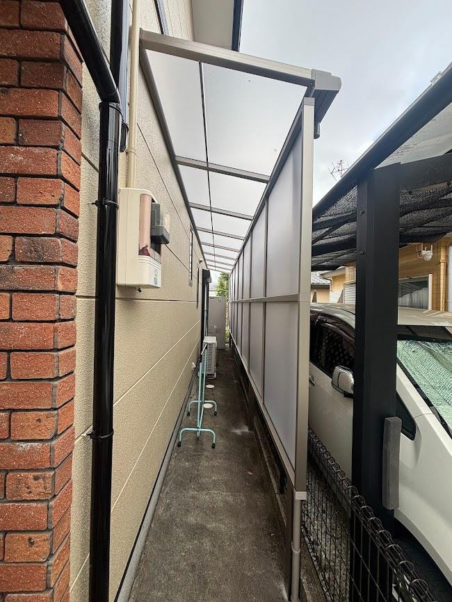 土佐トーヨー住器のアルミテラススピーネ　テラス＋目隠し施工の施工後の写真1