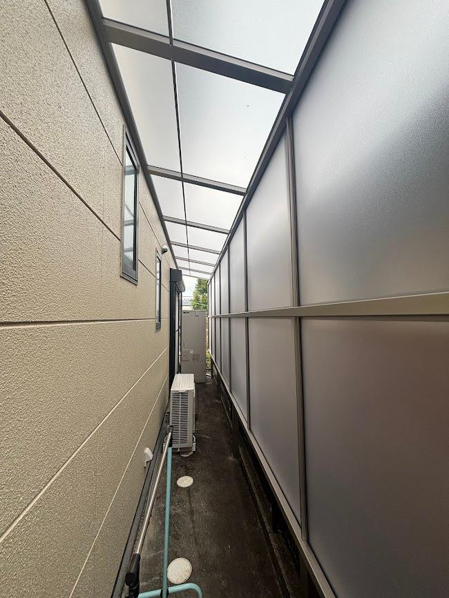 土佐トーヨー住器のアルミテラススピーネ　テラス＋目隠し施工の施工後の写真2