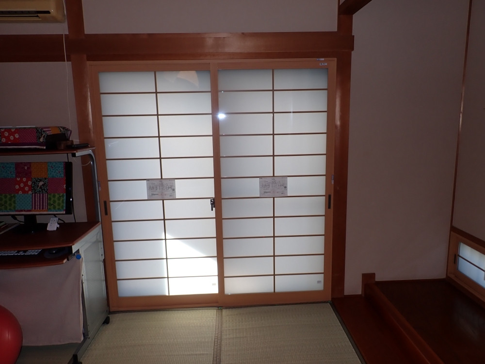 土佐トーヨー住器の先進的窓リノベ事業を使って断熱内窓インプラス取り付けの施工後の写真1