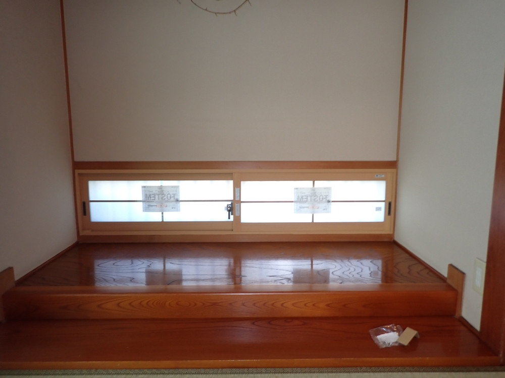 土佐トーヨー住器の先進的窓リノベ事業を使って断熱内窓インプラス取り付けの施工後の写真2