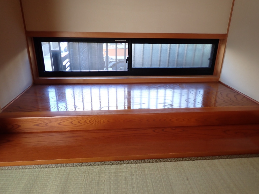 土佐トーヨー住器の先進的窓リノベ事業を使って断熱内窓インプラス取り付けの施工前の写真2