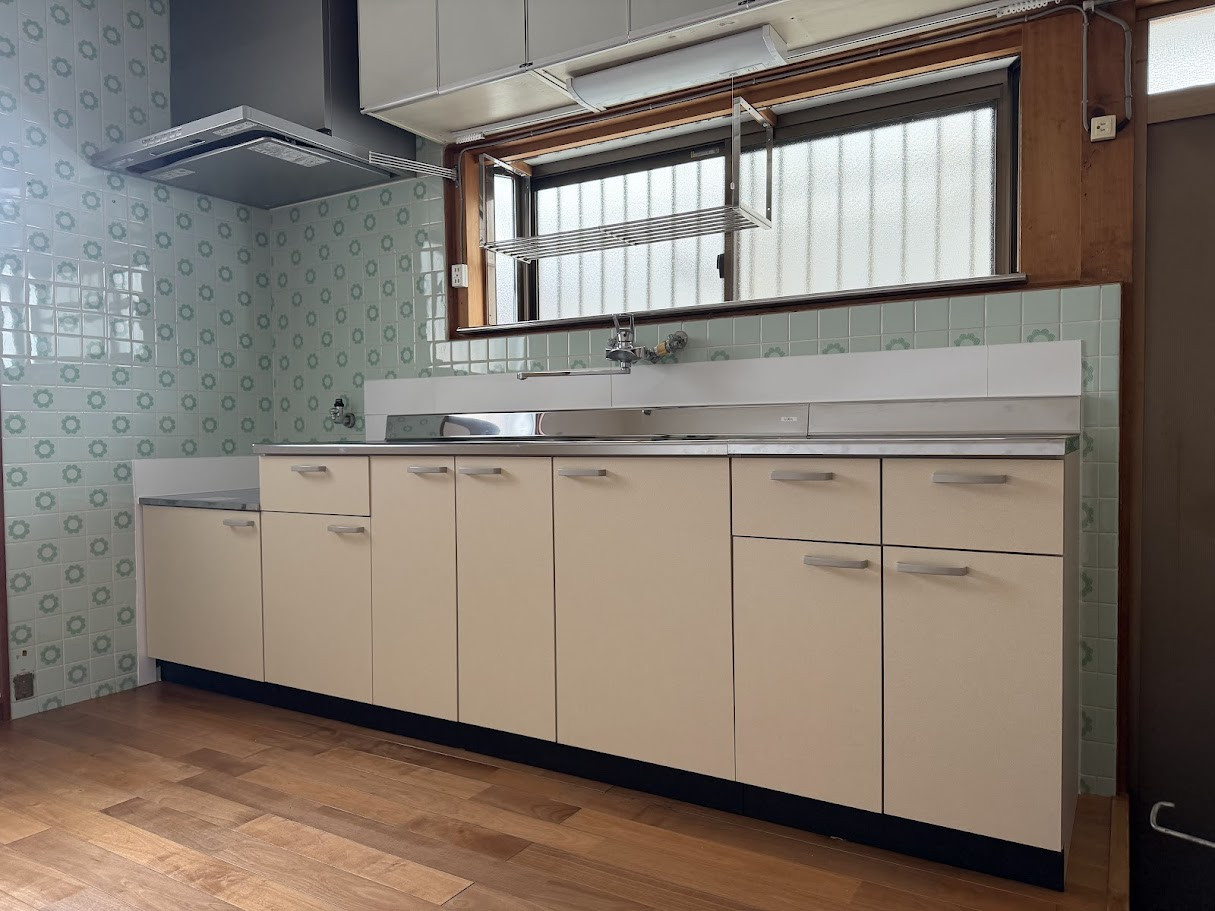 土佐トーヨー住器の施工例　セットアップのキッチンの交換工事　高知県高知市　キッチンリフォームの施工後の写真1