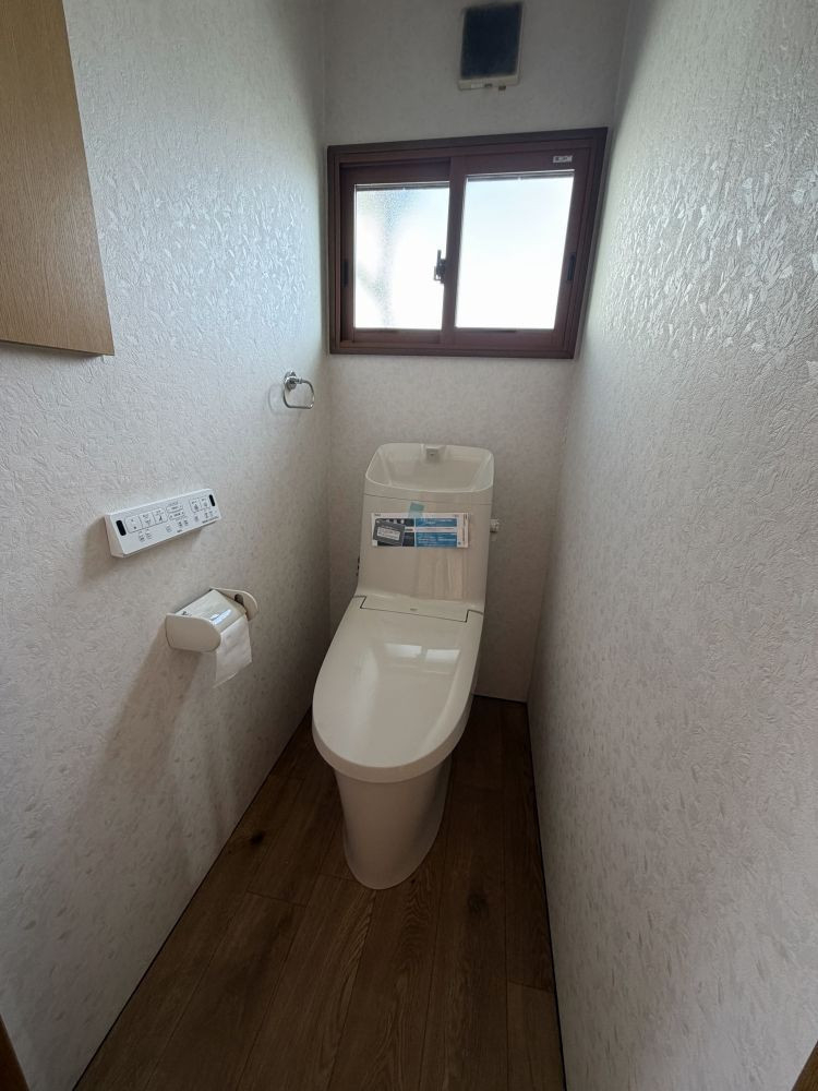 土佐トーヨー住器のトイレの交換とバリアフリー化の施工後の写真3
