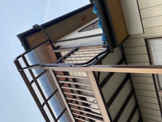 秋山硝子店のバルコニー屋根雨どい交換！の施工後の写真1