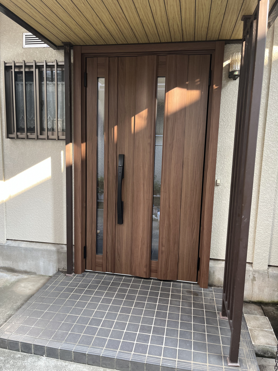 リフレ大田の(東京都目黒区)玄関交換で心機一転!の施工後の写真1