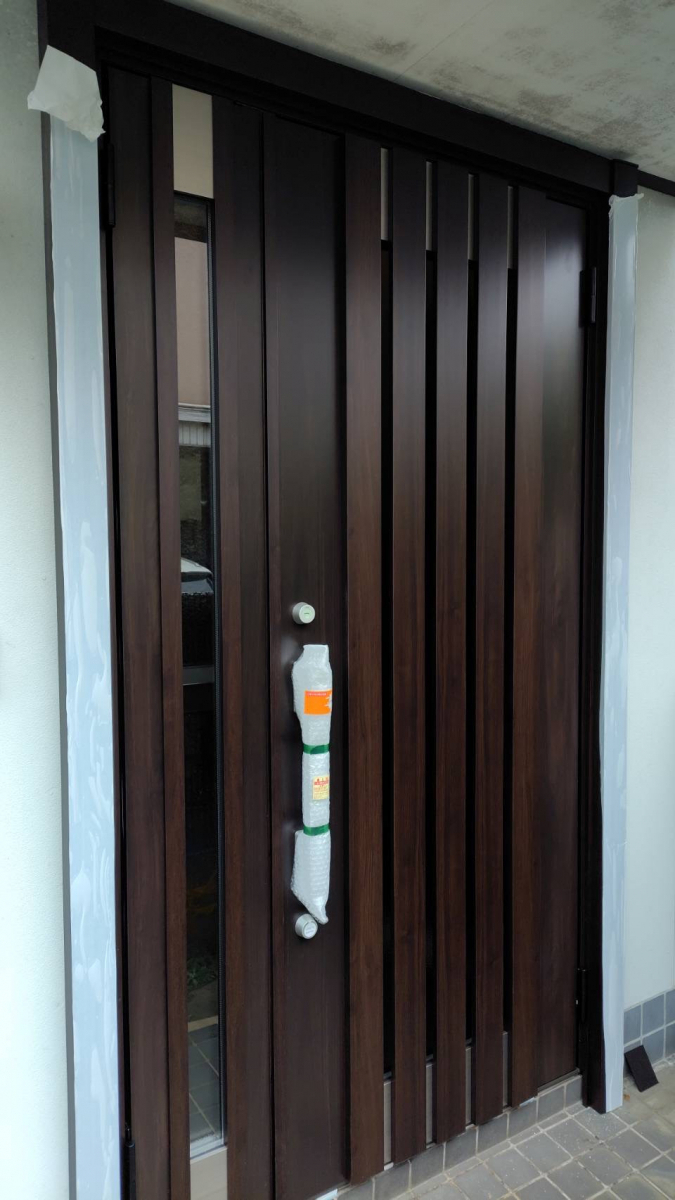 リフレ大田の（世田谷区　玄関工事）リシェントで玄関リフォーム！の施工後の写真1