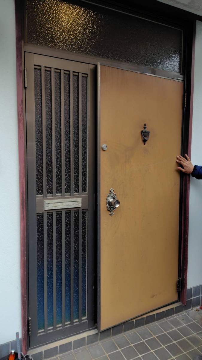 リフレ大田の（世田谷区　玄関工事）リシェントで玄関リフォーム！の施工前の写真1