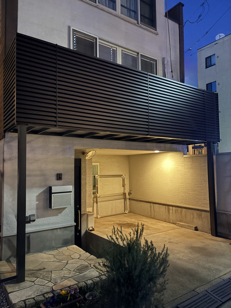 リフレ大田の（東京都品川区）見た目も機能もいいとこどり！【バルコニー取付工事】の施工後の写真1