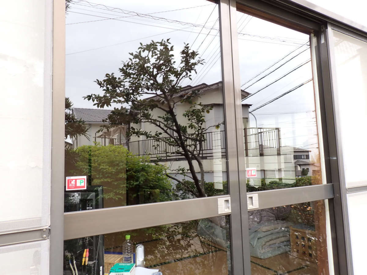 森額縁ガラス店の(伊勢原市)防犯対策!今あるアルミサッシのガラスを「防犯ガラス」に取り替えましたの施工後の写真2