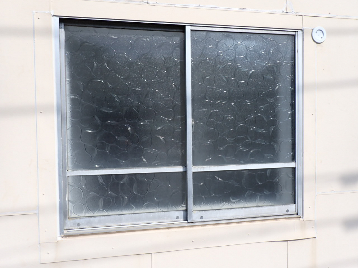 森額縁ガラス店のかんたん取替窓｢リプラス｣で窓を断熱リフォームの施工前の写真1
