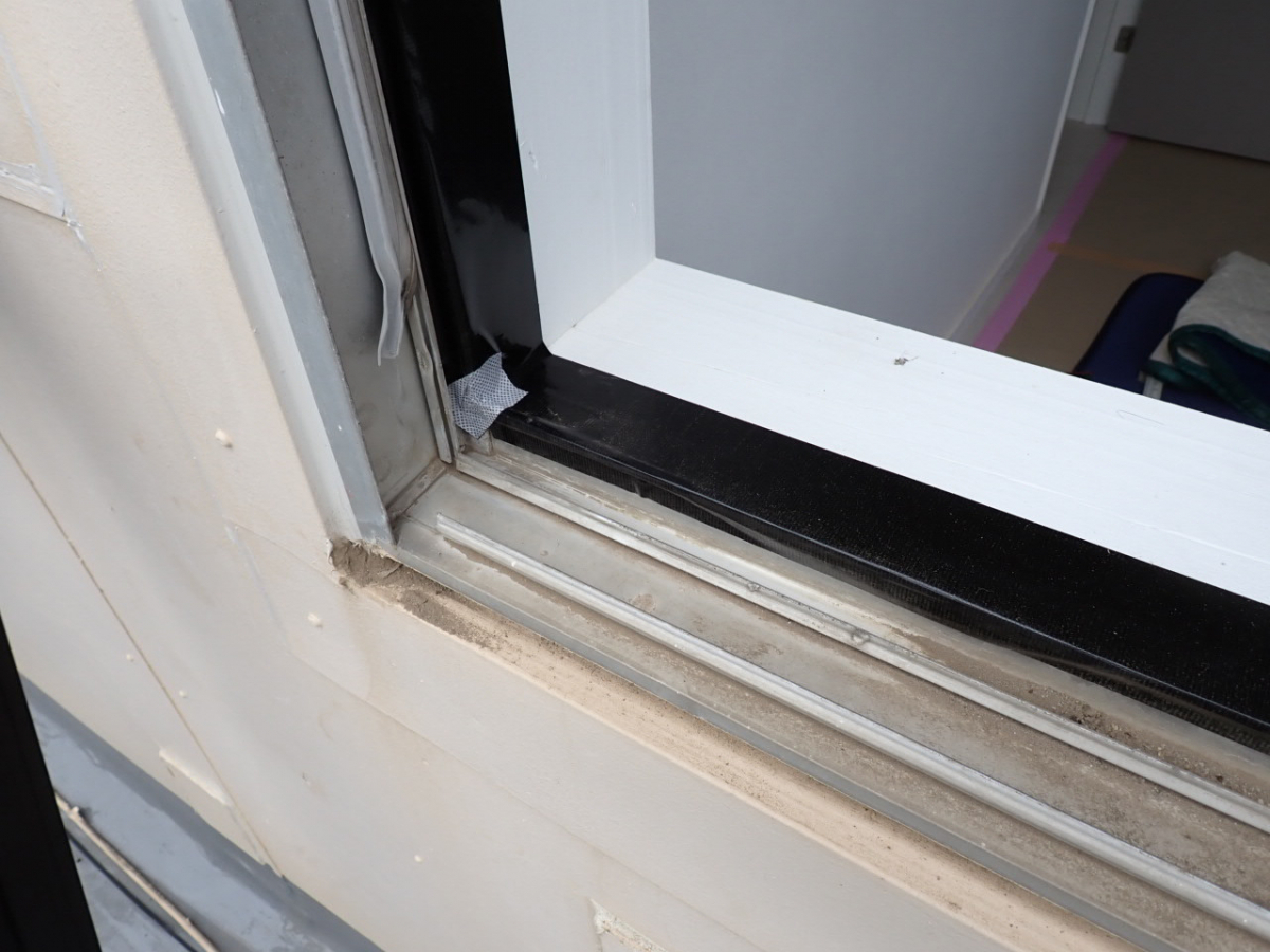 森額縁ガラス店のかんたん取替窓｢リプラス｣で窓を断熱リフォームの施工前の写真3