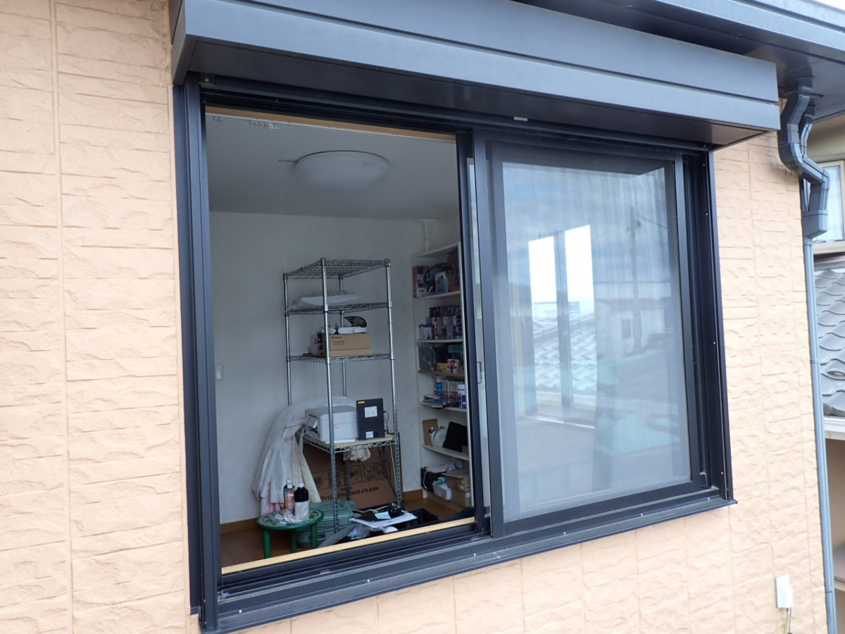 森額縁ガラス店のかんたん窓リフォームで「断熱窓」にの施工前の写真1