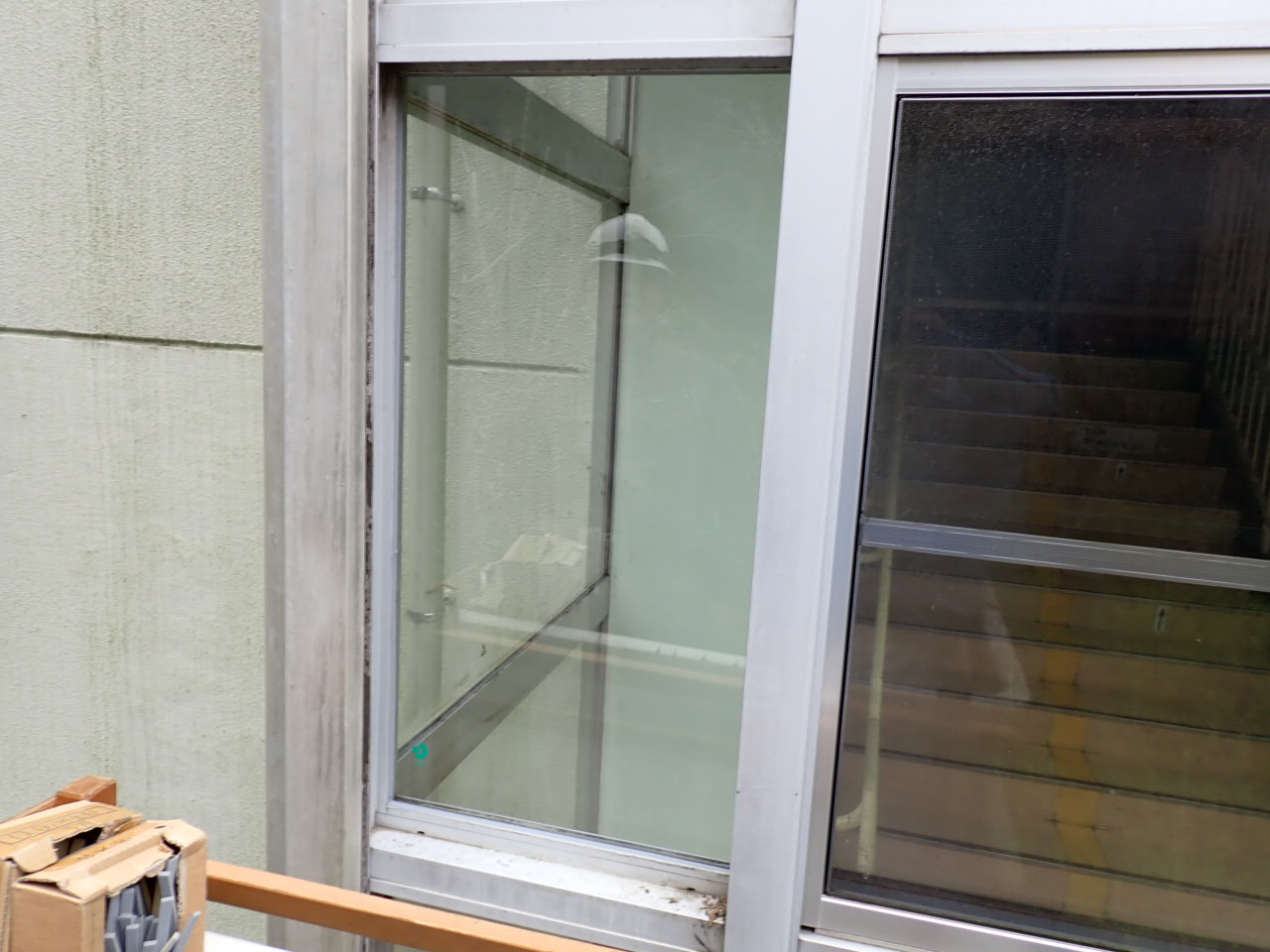 森額縁ガラス店の(伊勢原市)高所作業車を使って高所のガラス修理をしましたの施工後の写真2