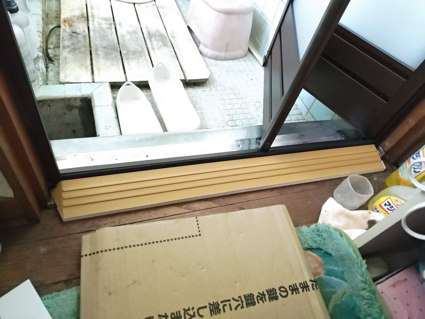 森額縁ガラス店の古い浴室引戸から浴室中折れドアにリフォームしましたの施工後の写真3