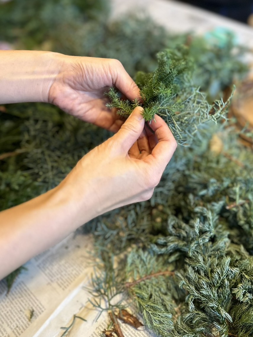 三輪ガラスの【豊田市・いつでも人気の可愛いヤツ】クリスマスムード🎄を盛り上げる♪可愛く彩るリースフック！の施工事例詳細写真2