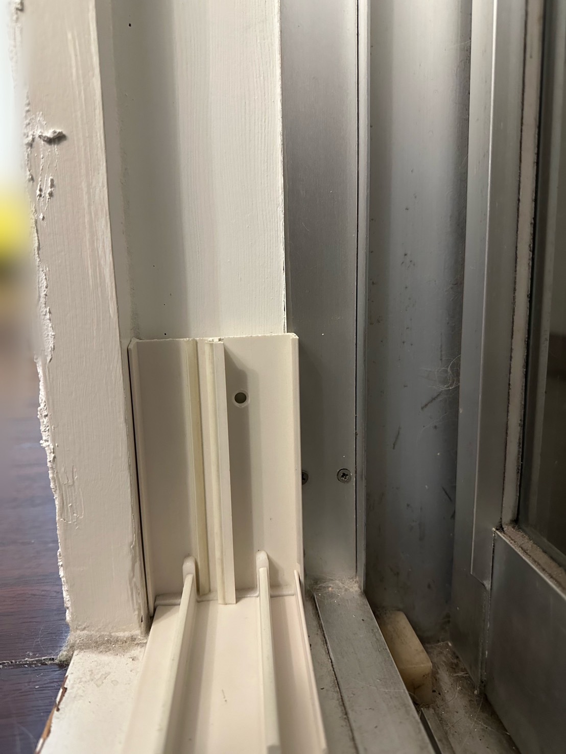 【名古屋市】マンションの窓に内窓取付けまで① 三輪ガラスのブログ 写真5