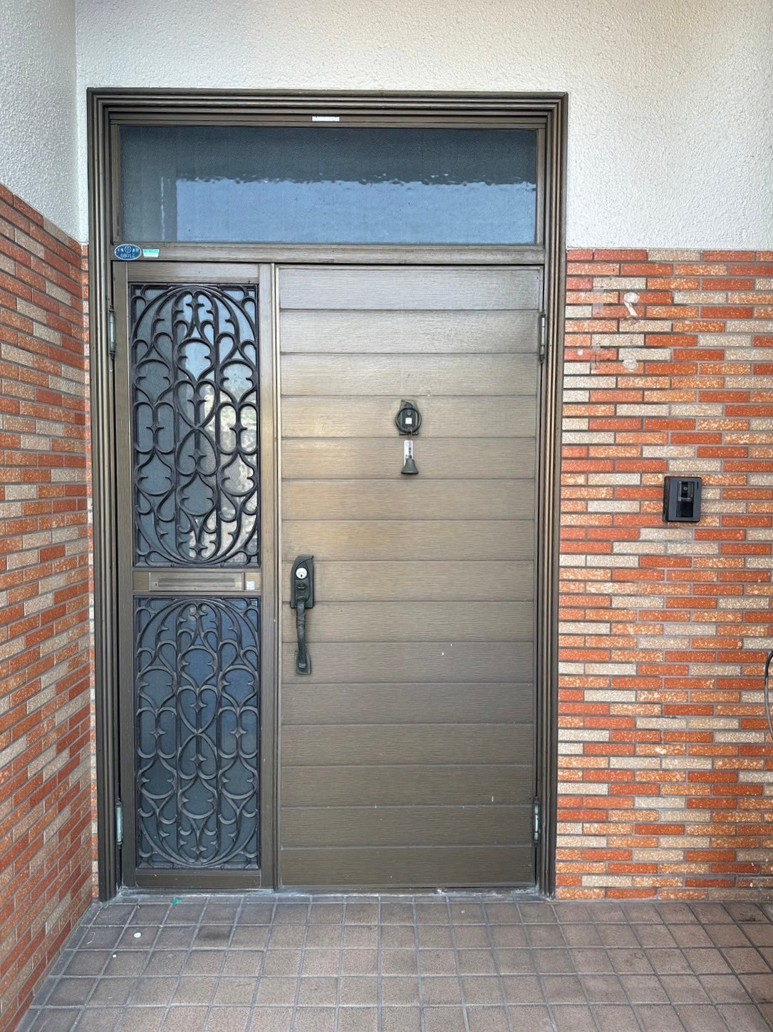 三輪ガラスの【名古屋市】事務所の玄関をLIXILのリシェント玄関ドアで1Dayリフォーム✨の施工事例詳細写真13
