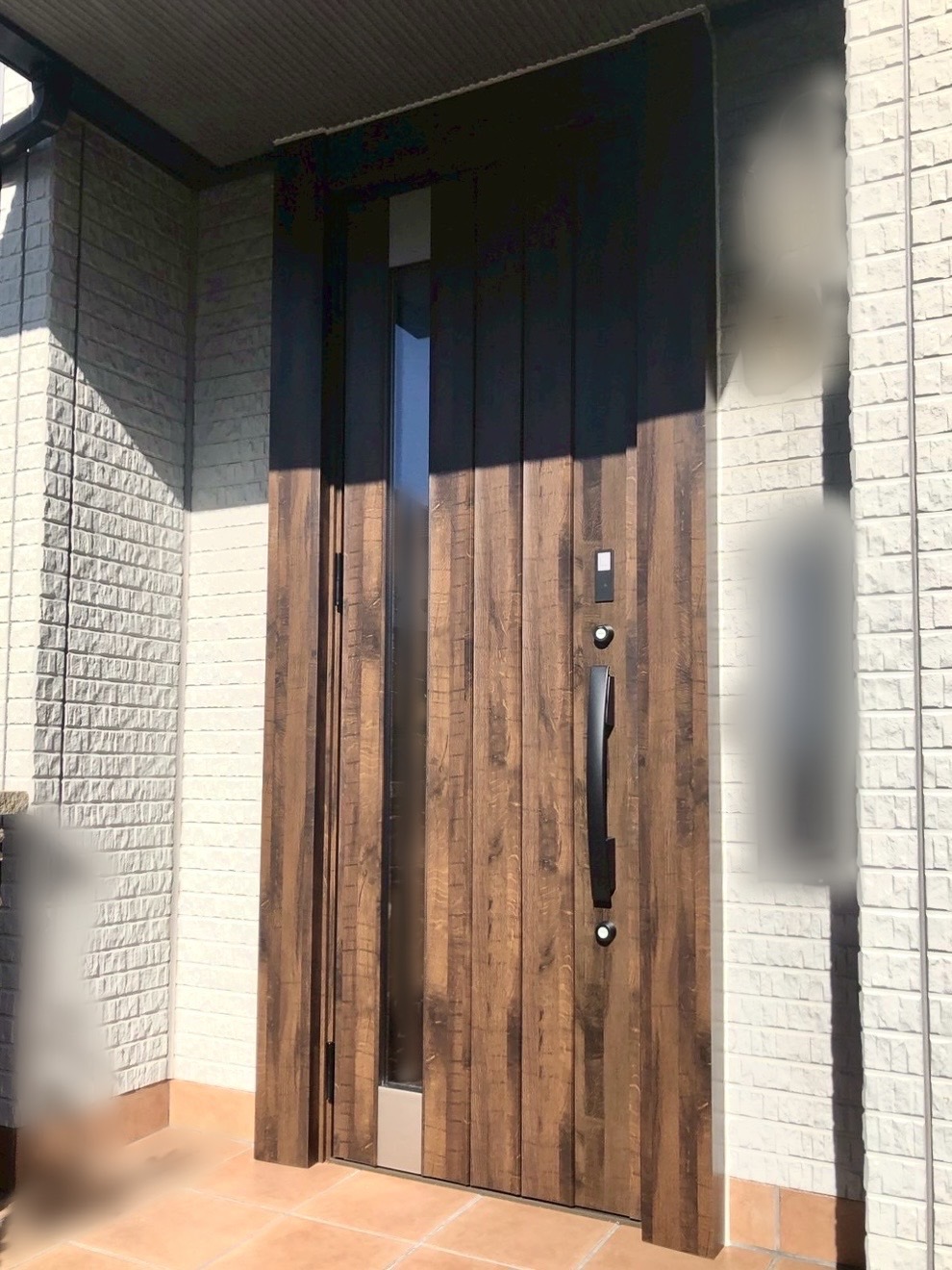 三輪ガラスの【名古屋市】枠の太さも気にすべし!玄関ドアリフォームですっきりスタイリッシュに!の施工事例詳細写真15