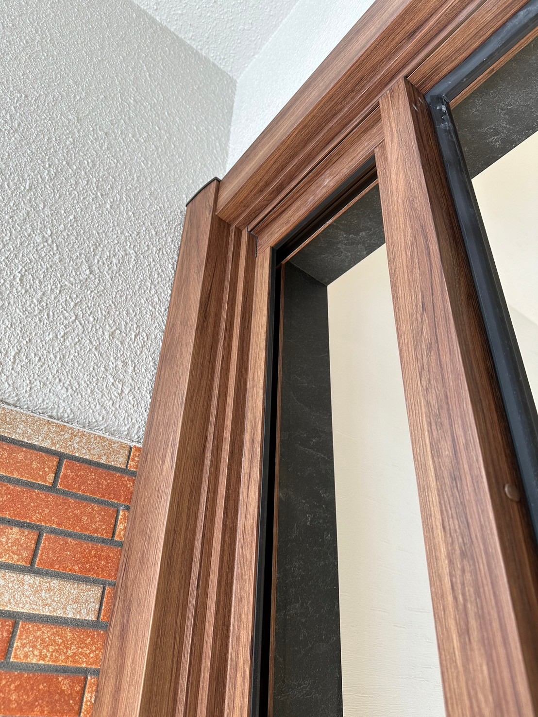 三輪ガラスの【名古屋市】事務所の玄関をLIXILのリシェント玄関ドアで1Dayリフォーム✨の施工事例詳細写真6