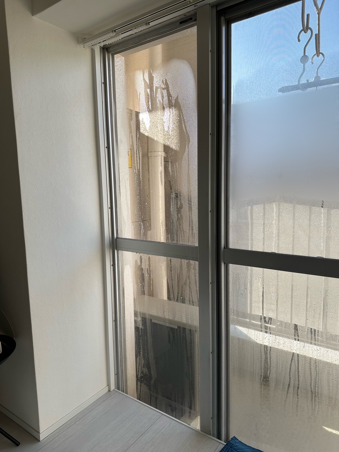 三輪ガラスの注)補助金使えない事例【名古屋市】マンションリビング窓にカバー工法で窓リフォームの施工事例詳細写真1